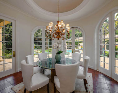 70 Beverly Parkway - Photo Thumbnail 9