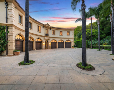 70 Beverly Parkway - Photo Thumbnail 33