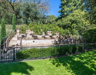 70 Beverly Parkway - Photo Thumbnail 31