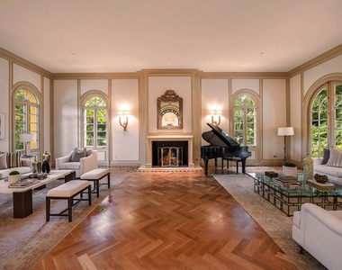 70 Beverly Parkway - Photo Thumbnail 5