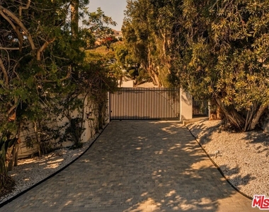3909 Villa Costera - Photo Thumbnail 2
