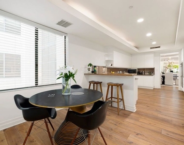 951 Ocean Avenue - Photo Thumbnail 5