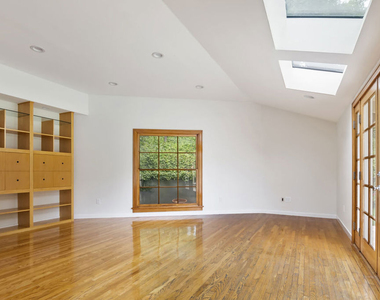 18080 Karen Drive - Photo Thumbnail 26
