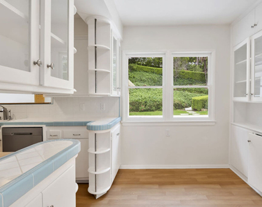 18080 Karen Drive - Photo Thumbnail 31