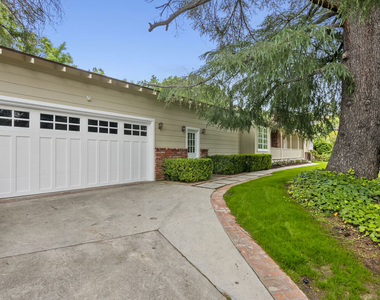 18080 Karen Drive - Photo Thumbnail 4