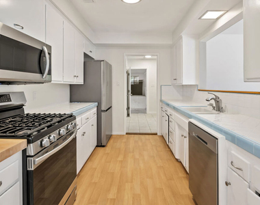 18080 Karen Drive - Photo Thumbnail 30