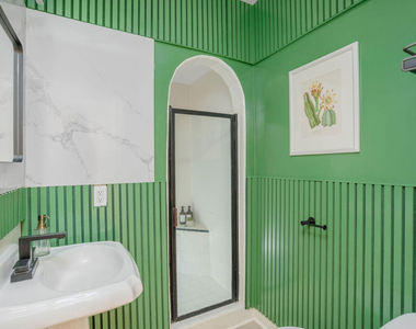 4712 Burnet Avenue - Photo Thumbnail 15