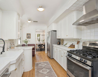 4712 Burnet Avenue - Photo Thumbnail 8