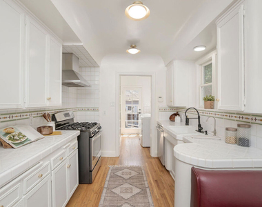 4712 Burnet Avenue - Photo Thumbnail 9