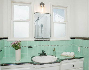 4712 Burnet Avenue - Photo Thumbnail 18