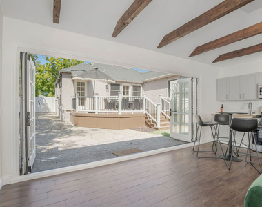 4712 Burnet Avenue - Photo Thumbnail 27
