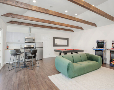 4712 Burnet Avenue - Photo Thumbnail 26