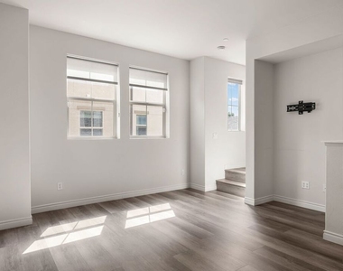 14122 W Willow Lane - Photo Thumbnail 10