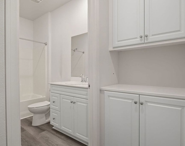 14122 W Willow Lane - Photo Thumbnail 17