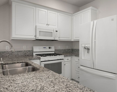 14122 W Willow Lane - Photo Thumbnail 13