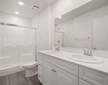 14122 W Willow Lane - Photo Thumbnail 22
