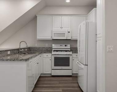 14122 W Willow Lane - Photo Thumbnail 12