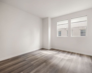 14122 W Willow Lane - Photo Thumbnail 8