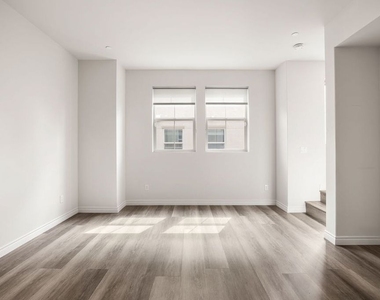 14122 W Willow Lane - Photo Thumbnail 9