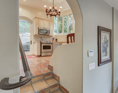 2880 Nichols Canyon Road - Photo Thumbnail 20