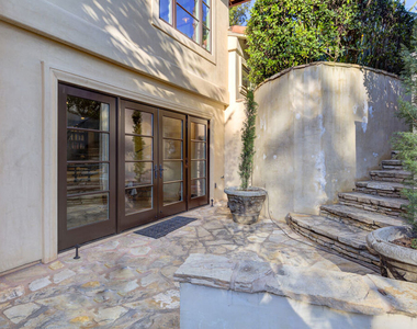 2880 Nichols Canyon Road - Photo Thumbnail 7