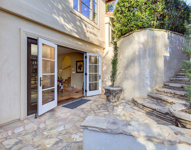 2880 Nichols Canyon Road - Photo Thumbnail 8