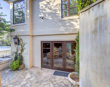 2880 Nichols Canyon Road - Photo Thumbnail 9