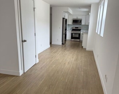 227 N Park View Street - Photo Thumbnail 3