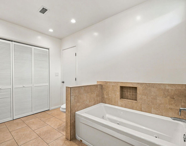 5631 Columbus Avenue - Photo Thumbnail 35