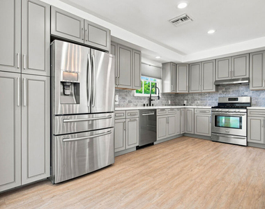 5631 Columbus Avenue - Photo Thumbnail 12