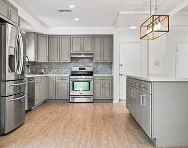5631 Columbus Avenue - Photo Thumbnail 10