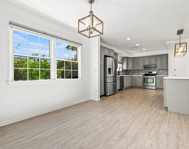 5631 Columbus Avenue - Photo Thumbnail 8