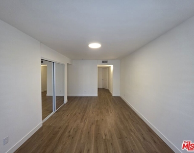 1260 Vin Scully Avenue - Photo Thumbnail 42