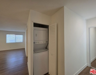 1260 Vin Scully Avenue - Photo Thumbnail 31