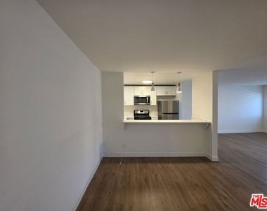 1260 Vin Scully Avenue - Photo Thumbnail 54