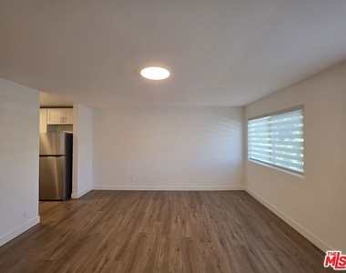1260 Vin Scully Avenue - Photo Thumbnail 36