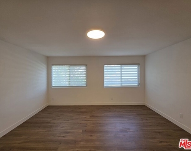 1260 Vin Scully Avenue - Photo Thumbnail 34