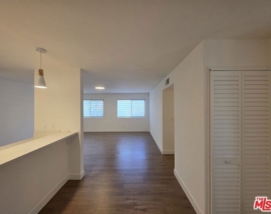 1260 Vin Scully Avenue - Photo Thumbnail 29