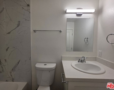 1260 Vin Scully Avenue - Photo Thumbnail 28