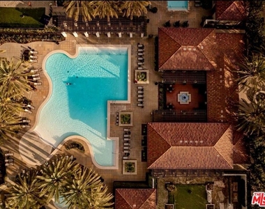 74 Townsend - Photo Thumbnail 4