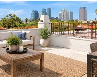 10389 Almayo Avenue - Photo Thumbnail 6