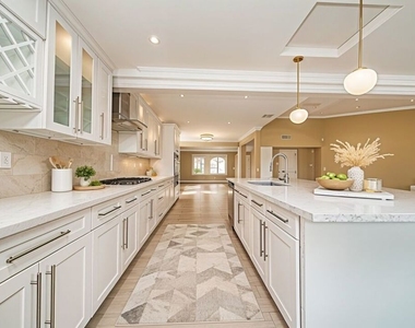 2660 Conata Street - Photo Thumbnail 6