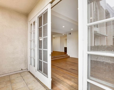 1260 S Beverly Glen Boulevard - Photo Thumbnail 33