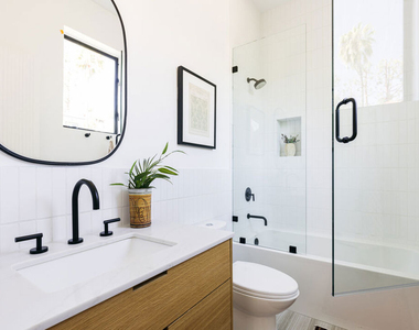 1628 Micheltorena Street - Photo Thumbnail 7