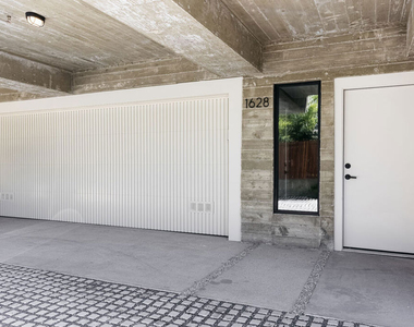 1628 Micheltorena Street - Photo Thumbnail 17