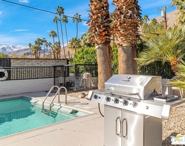 1674 S Via Salida - Photo Thumbnail 7