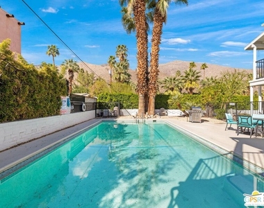 1674 S Via Salida - Photo Thumbnail 4