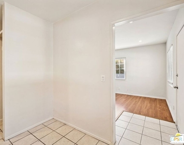 1674 S Via Salida - Photo Thumbnail 16