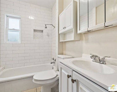 1674 S Via Salida - Photo Thumbnail 25