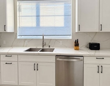 10743 Saticoy Street - Photo Thumbnail 3